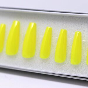 Press On Nails Long Coffin Shape "Pucker Up "